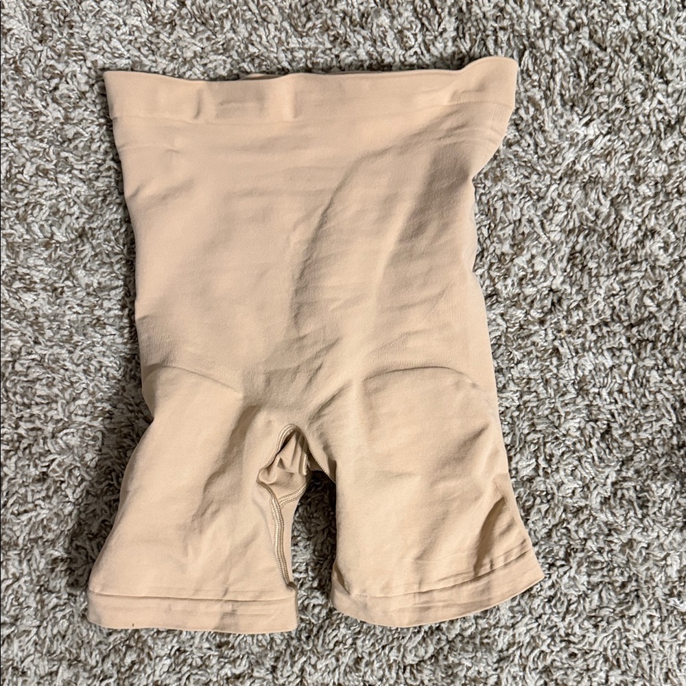 SKIMS BBL Shapewear SMALL